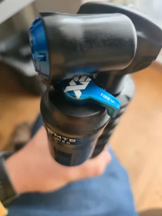 Fox DHX2 Performance Elite 225x75 Trunnion