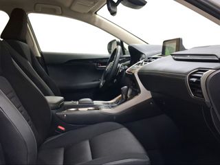 Lexus NX 2.5 300h Business Navigation 2WD