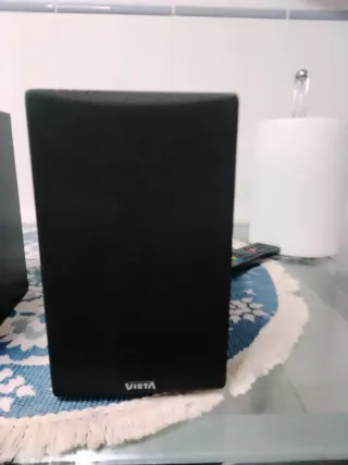 Pareja altavoces vieta 20x18x12 cms. 10 €/pareja