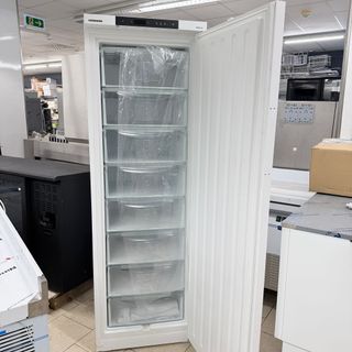 ENFRIADORA Y CONGELADOR A JUEGO - LIEBHERR