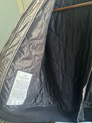 Chaqueta Stone Island Gris con Capucha