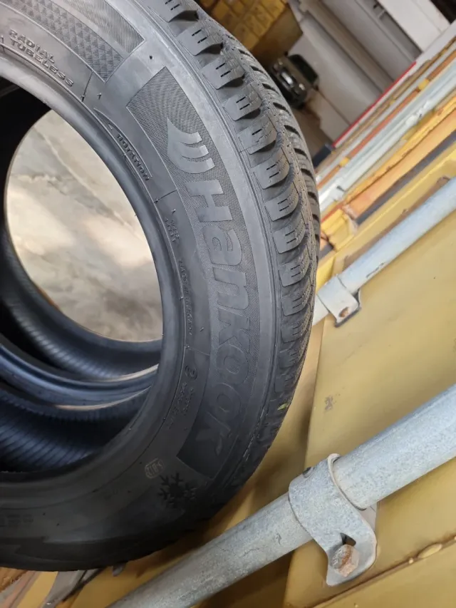 2 Neumáticos en perfecto estado