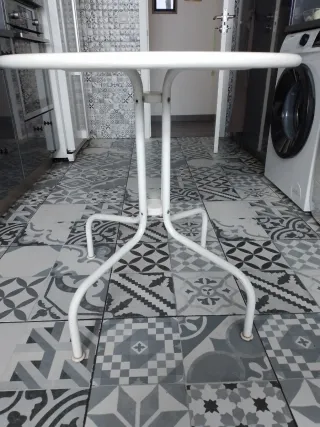 Mesa redonda Ikea blanca 70cm se envia por method