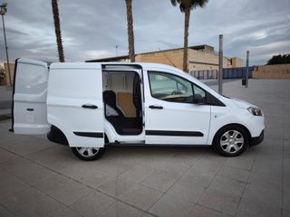 Ford Tourneo Courier 2022 1.5 TDCI 100CV 6V