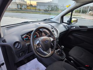 Ford Tourneo Courier 2022 1.5 TDCI 100CV 6V