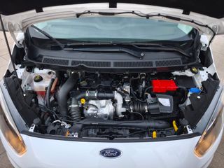 Ford Tourneo Courier 2022 1.5 TDCI 100CV 6V