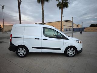 Ford Tourneo Courier 2022 1.5 TDCI 100CV 6V