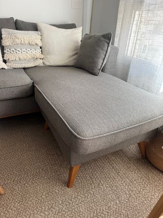 Sofá 3-4 plazas cheslong gris claro. Como nuevo.