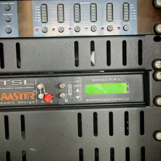 Equipo profesional de sonido