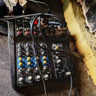 Equipo profesional de sonido