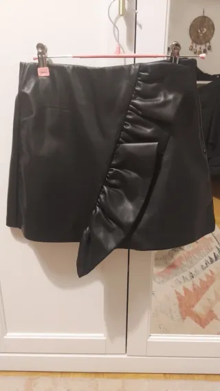 Falda pantalón Zara efecto piel