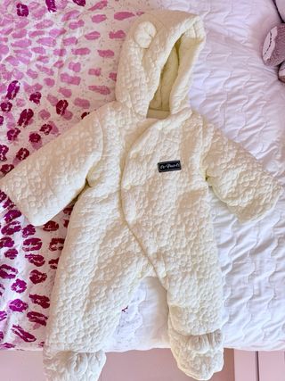 Abrigo buzo bebé con capucha
