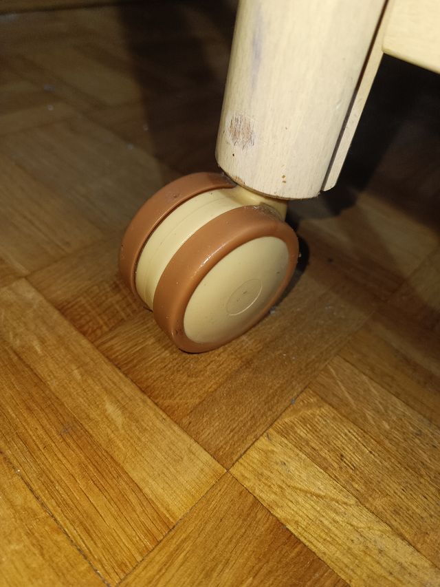 Culla per bambini in legno senza plastica impeccabile