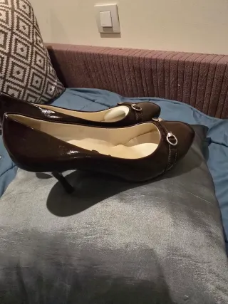 Zapatos charol marron ,talla 39.nuevos