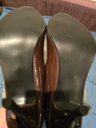 Zapatos charol marron ,talla 39.nuevos