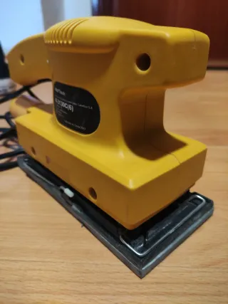 Lijadora orbital 135W