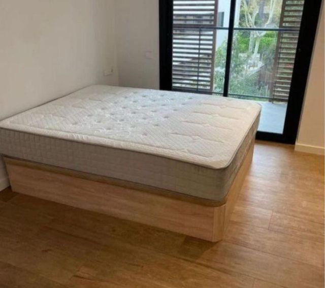 Canapé com colchão para separação de viscoelástica ou líquidos