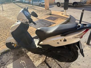 Sym VS 125cc Rueda Pinchada