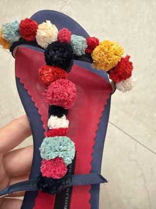 Sandalias CH T37 Pompones Multicolor