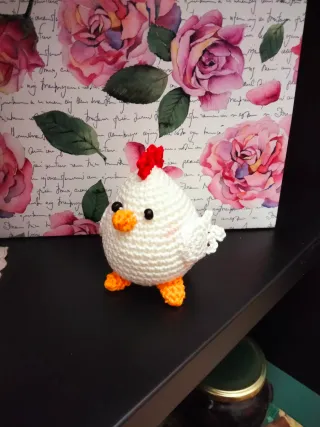 Pollo amigurumi fatto a mano