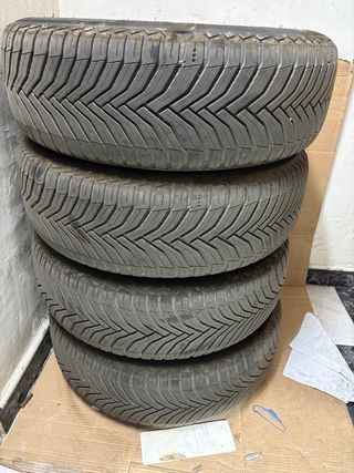 Michelin CrossClimate 205/60 R16 XL Neumáticos