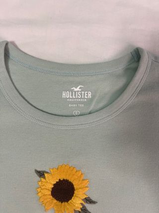 Camiseta Hollister crop top