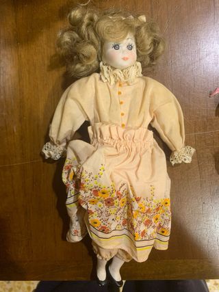 Bambola di porcellana anni 70 vintage