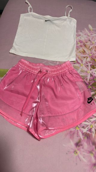 Conjunto Nike Top Blanco Talla S y Short Rosa