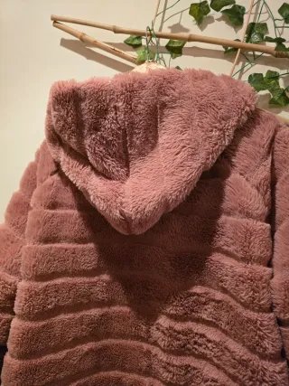 Chaqueta pelo sintético rosa talla 44