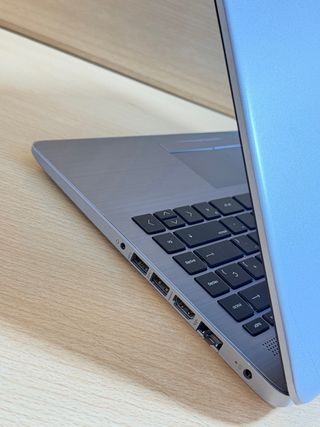 HP Laptop 14 Ryzen 5 / 8GB RAM / 256Gb