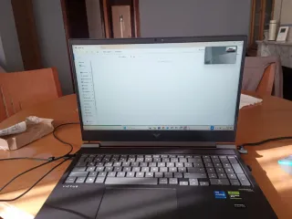 HP Victus r1000 Portátil Gaming