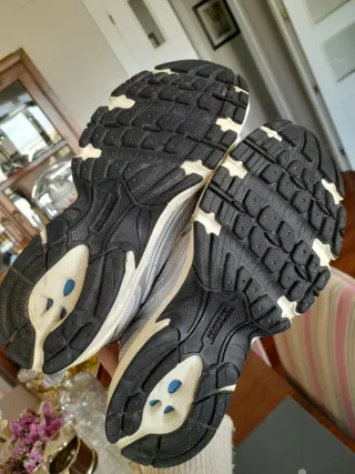 Zapatillas New Balance Plata/Blanco auténticas