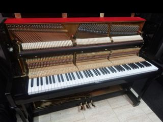 Piano vertical acústico Lauper