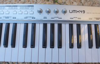Behringer UMX49 Teclado Master MIDI USB