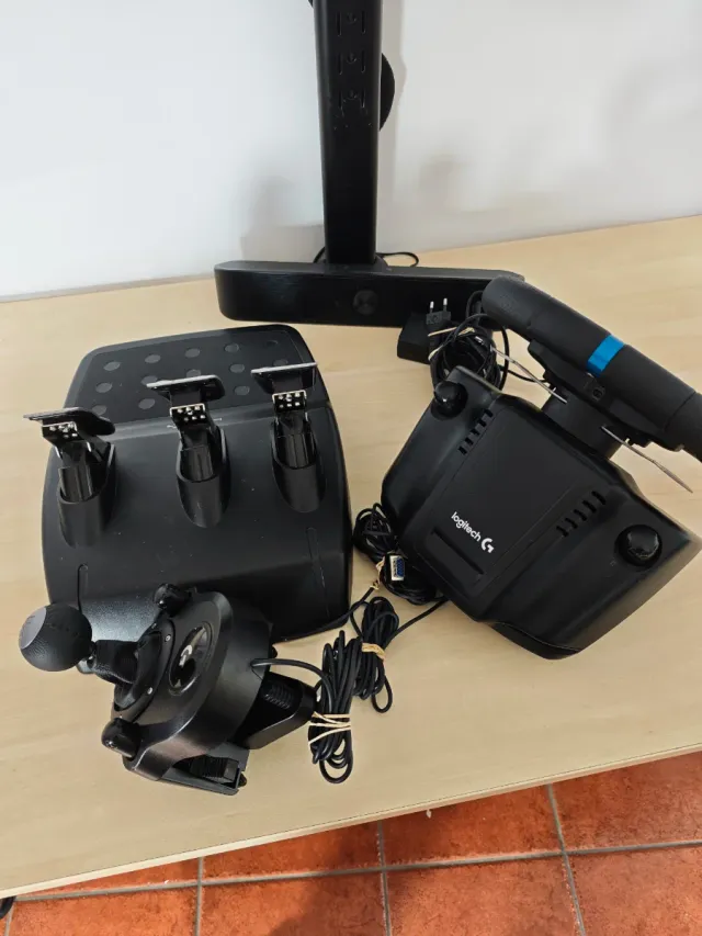 Volante Logitech G29 PS4/PS5/PC + Palanca