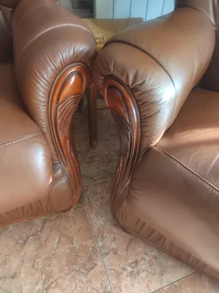 Sofá y sillón de piel + mesa de centro