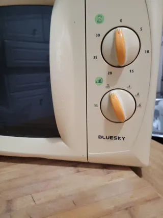 Microondas Bluesky Beige