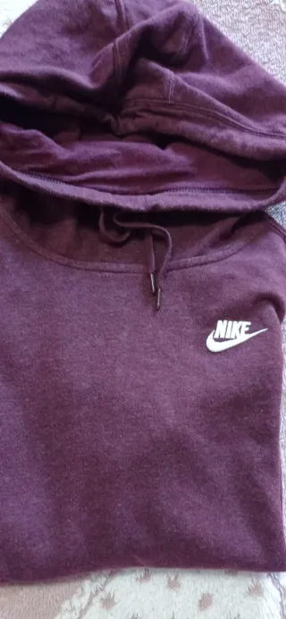Sudadera Nike Morada con Capucha