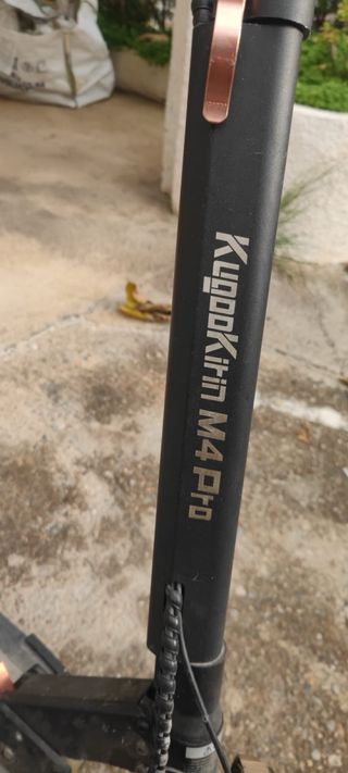 Kugoo Kit in M4 pro electric scooter