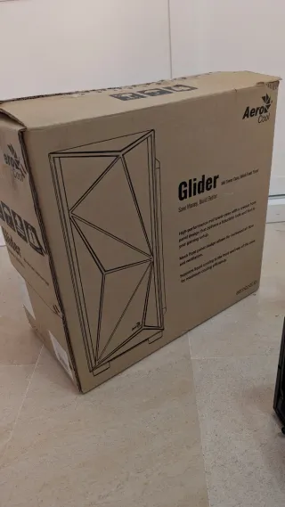 Caja PC AeroCool Glider RGB