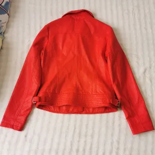 Chaqueta Roja