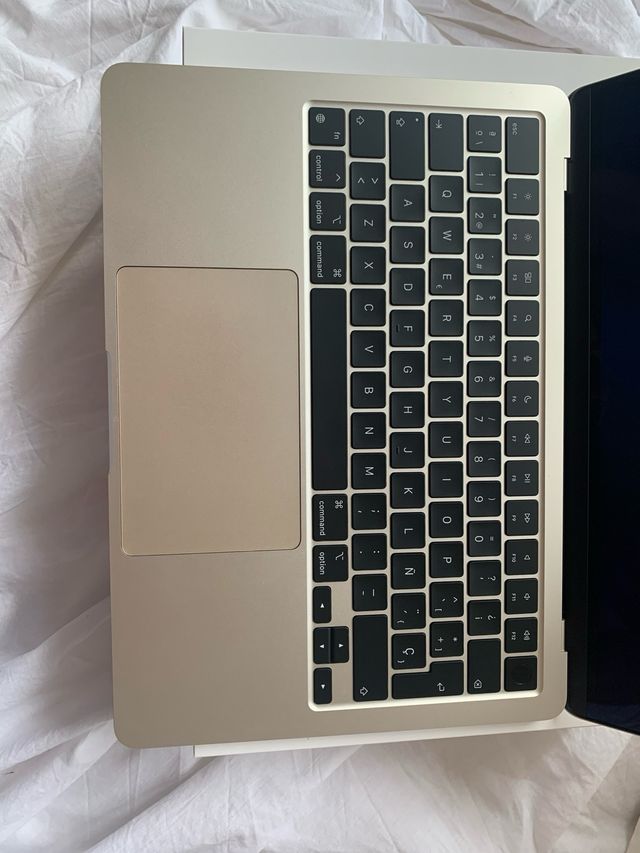 Portátil MacBook Air 13 M3 - Como nuevo