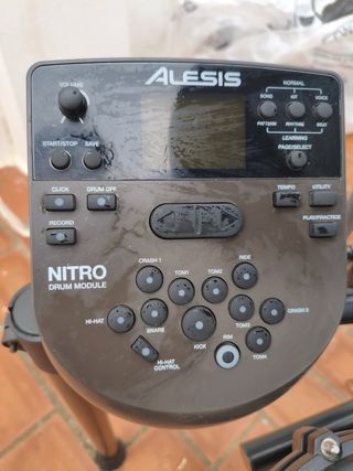 Batería Electrica Alesis  + Sillón de regalo