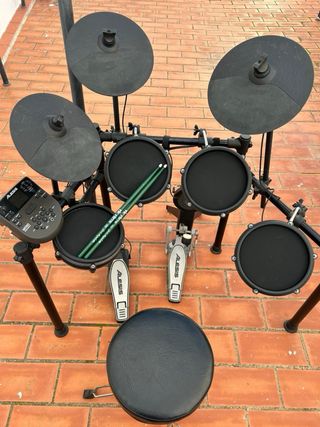 Batería Electrica Alesis  + Sillón de regalo