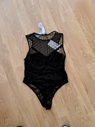 Body Zara encaje negro T. L/M