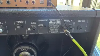 Amplificador Peavey Bandit 112 80W + Boss MT-2