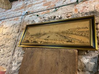 Juego de mesa antiguo con figuras