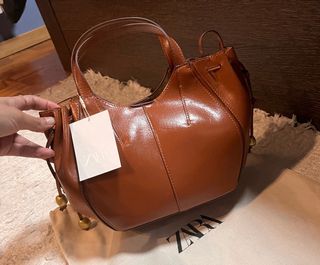 Bolso Zara Marrón tostado con abalorios.