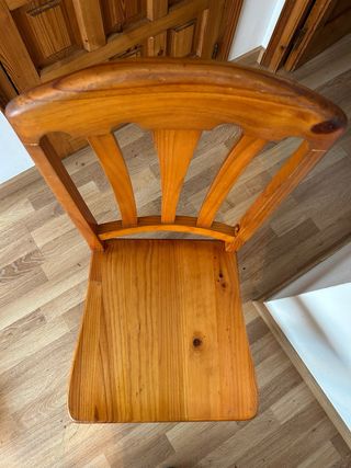 Sillas de madera rústicas