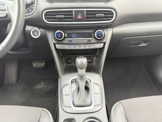Hyundai Kona 1.6 GDI HEV Style Sky DT